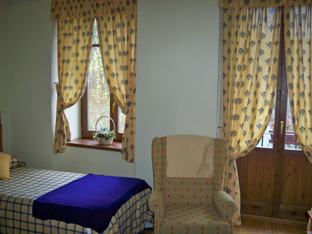 ホテル Casa Es Neres レス 部屋 写真