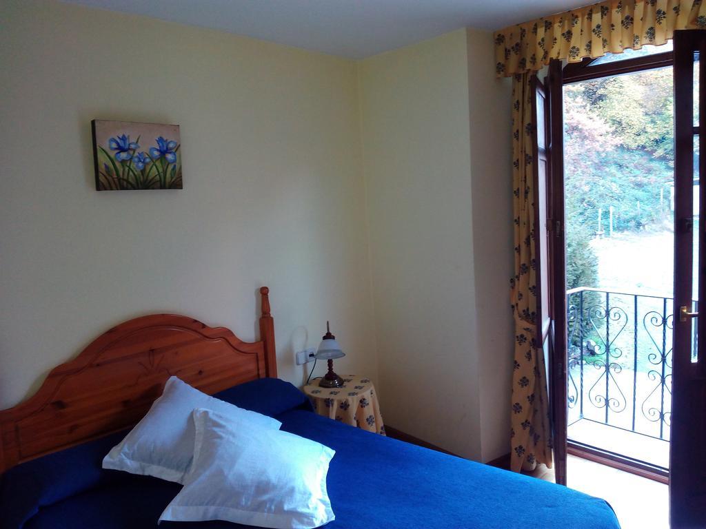 ホテル Casa Es Neres レス エクステリア 写真