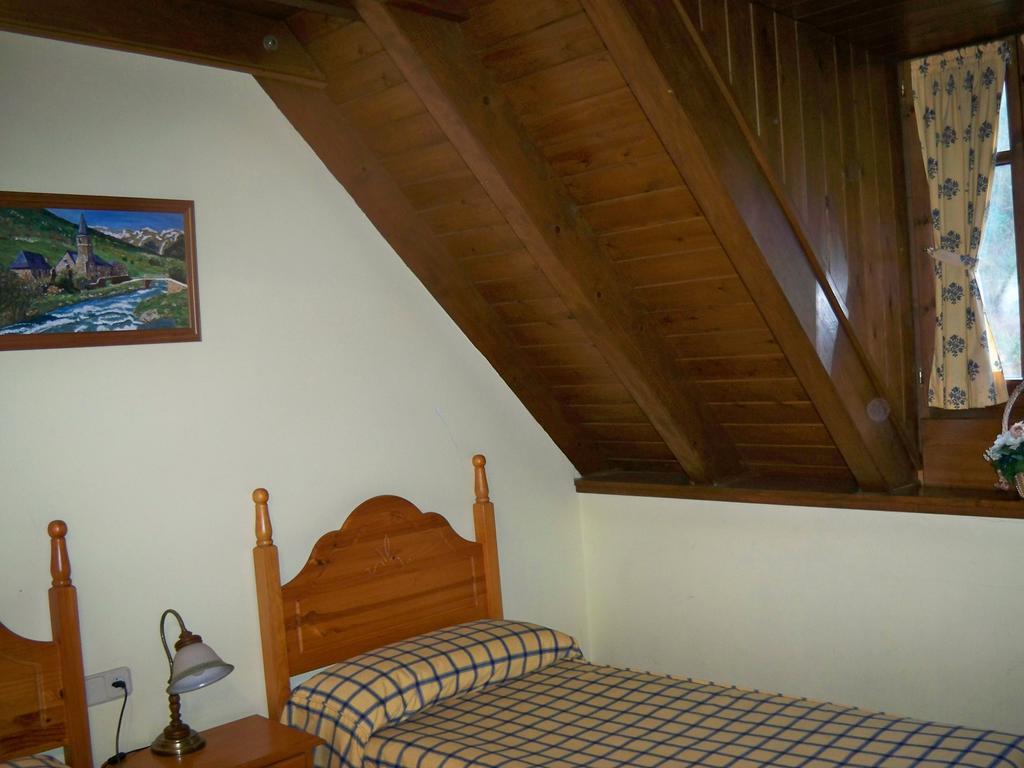 ホテル Casa Es Neres レス エクステリア 写真